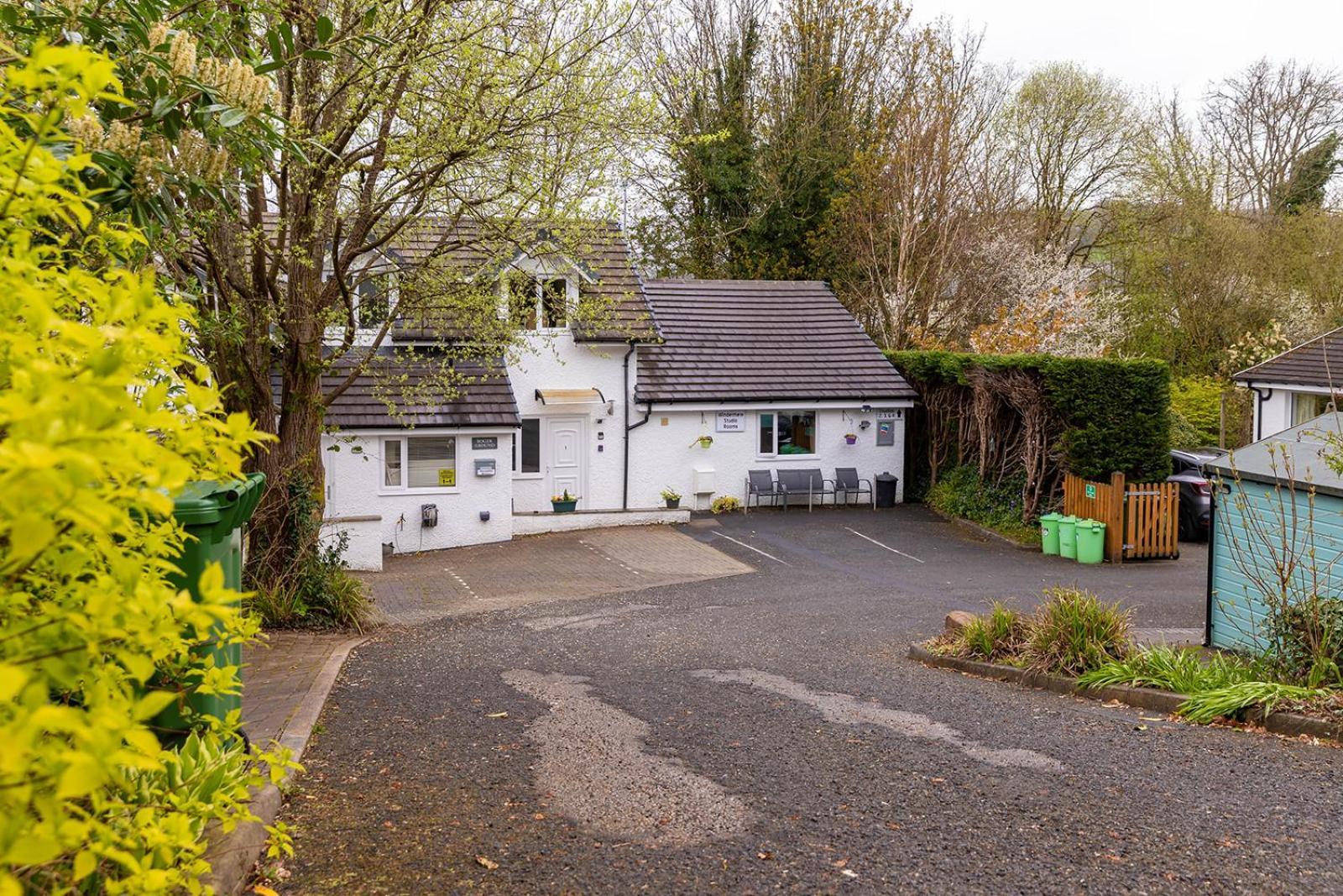 Roger Ground Guest House - With Onsite Car Parking Windermere Eksteriør bilde