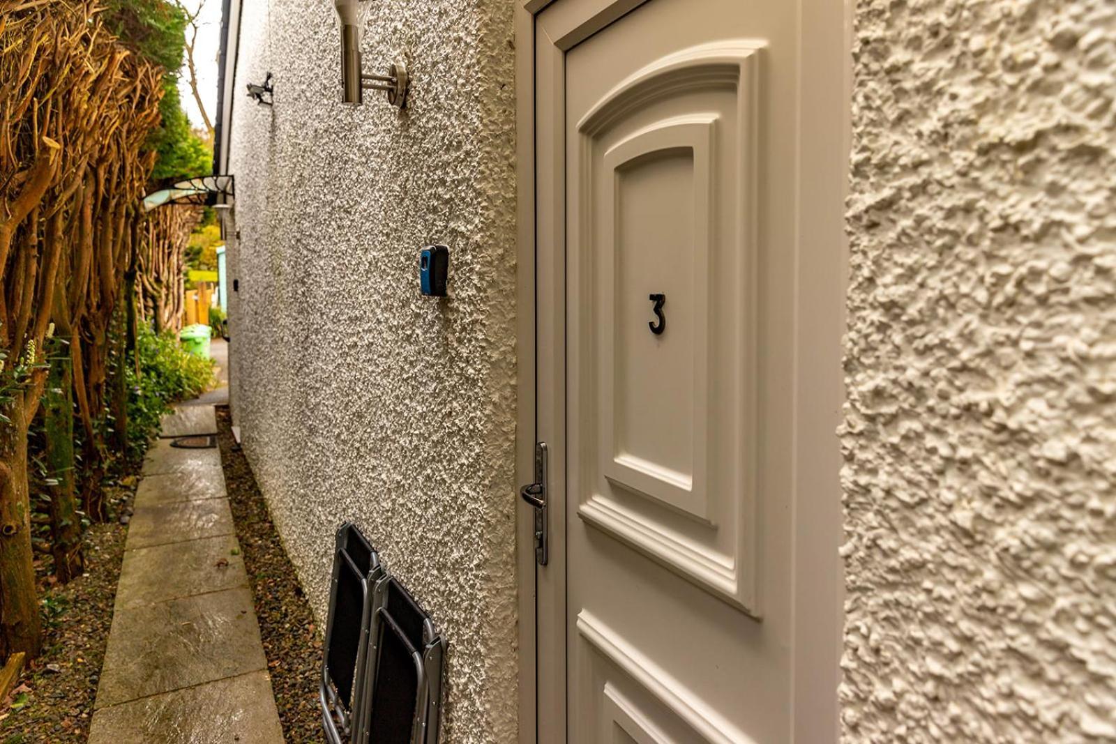 Roger Ground Guest House - With Onsite Car Parking Windermere Eksteriør bilde